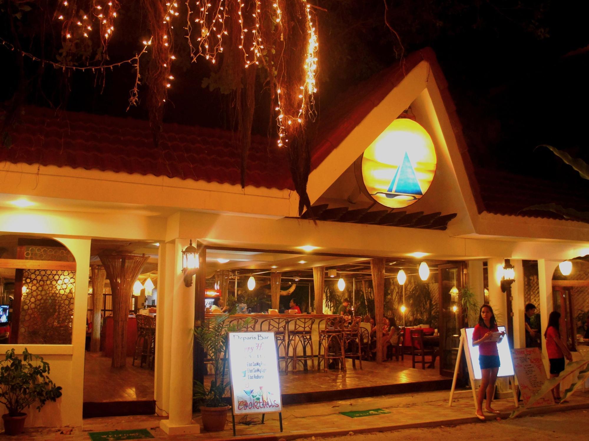 Deparis Beach Resort Balabag  Bagian luar foto