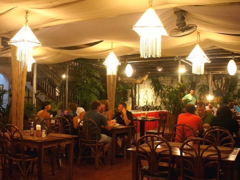 Deparis Beach Resort Balabag  Bagian luar foto