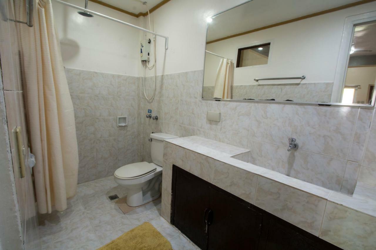 Deparis Beach Resort Balabag  Bagian luar foto