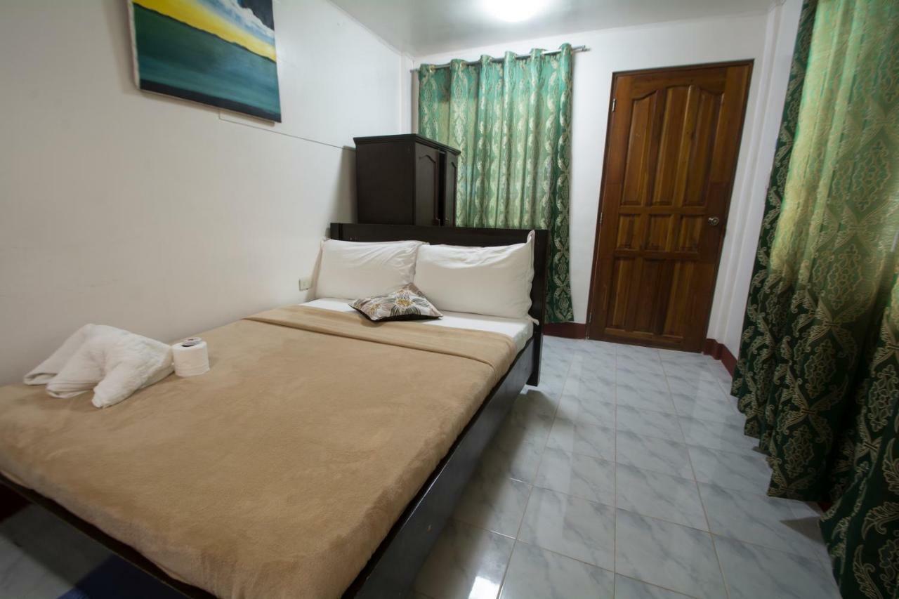 Deparis Beach Resort Balabag  Bagian luar foto