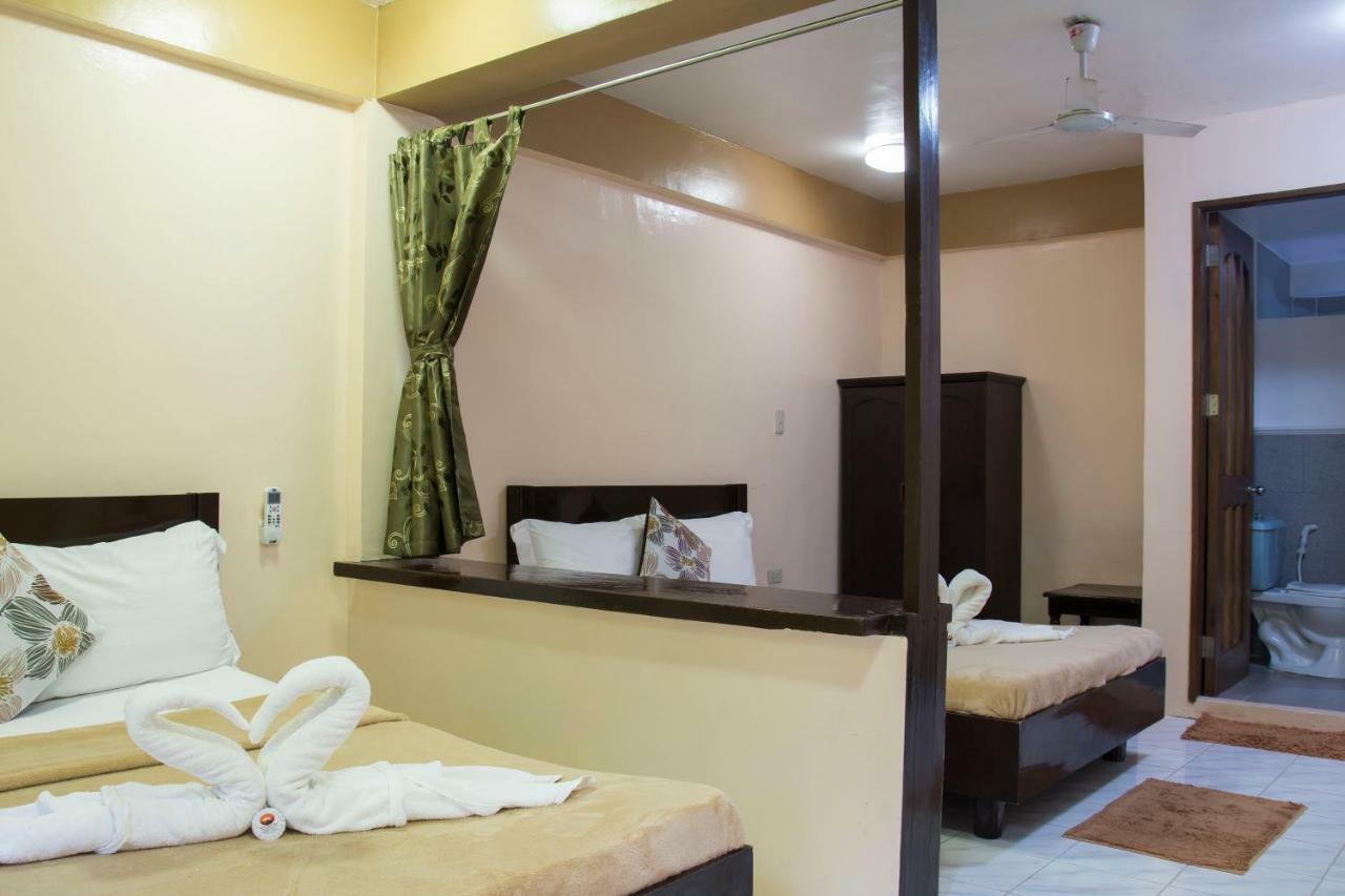 Deparis Beach Resort Balabag  Bagian luar foto