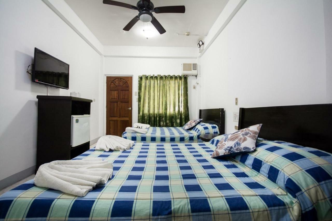 Deparis Beach Resort Balabag  Bagian luar foto
