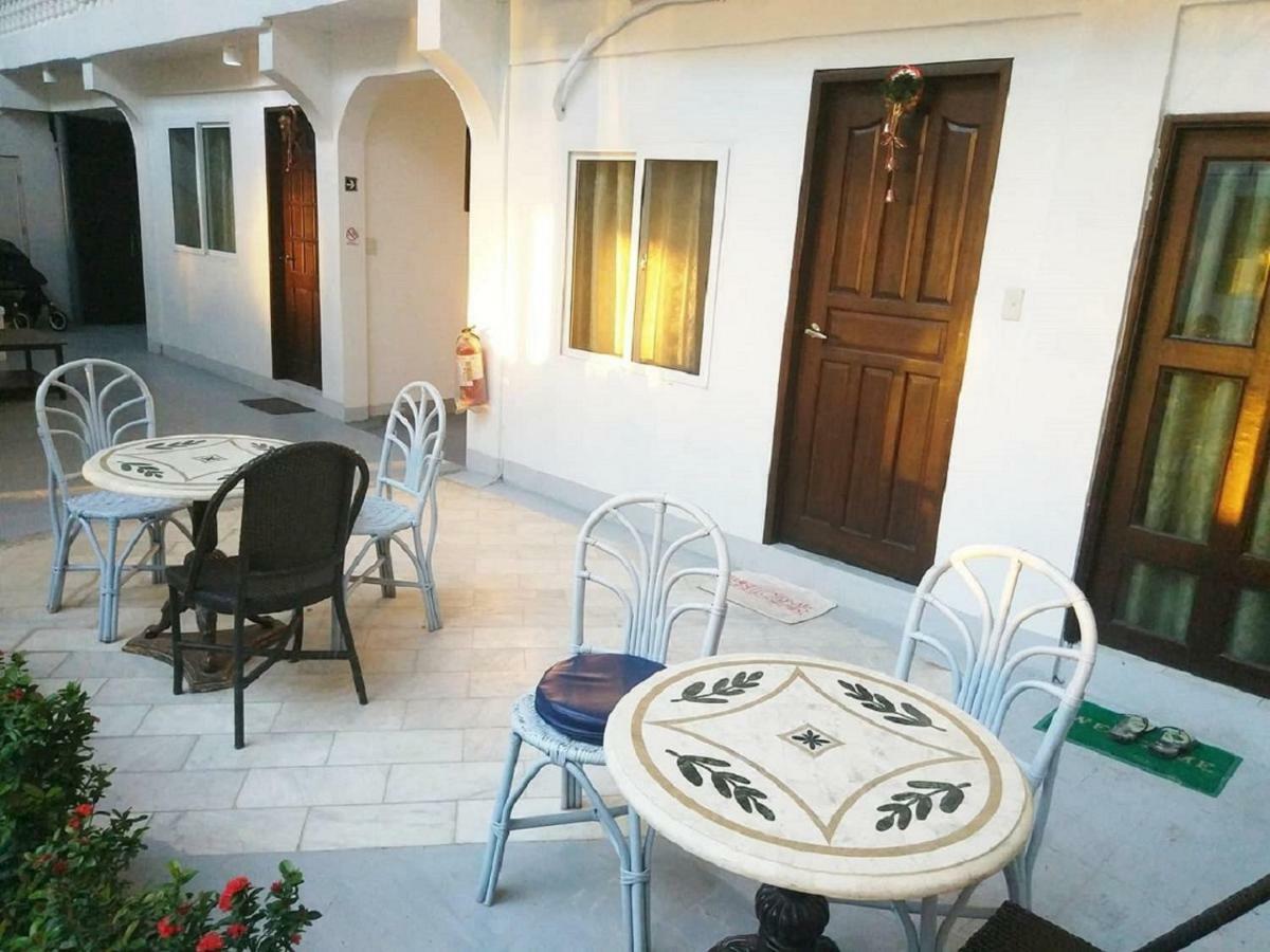 Deparis Beach Resort Balabag  Bagian luar foto